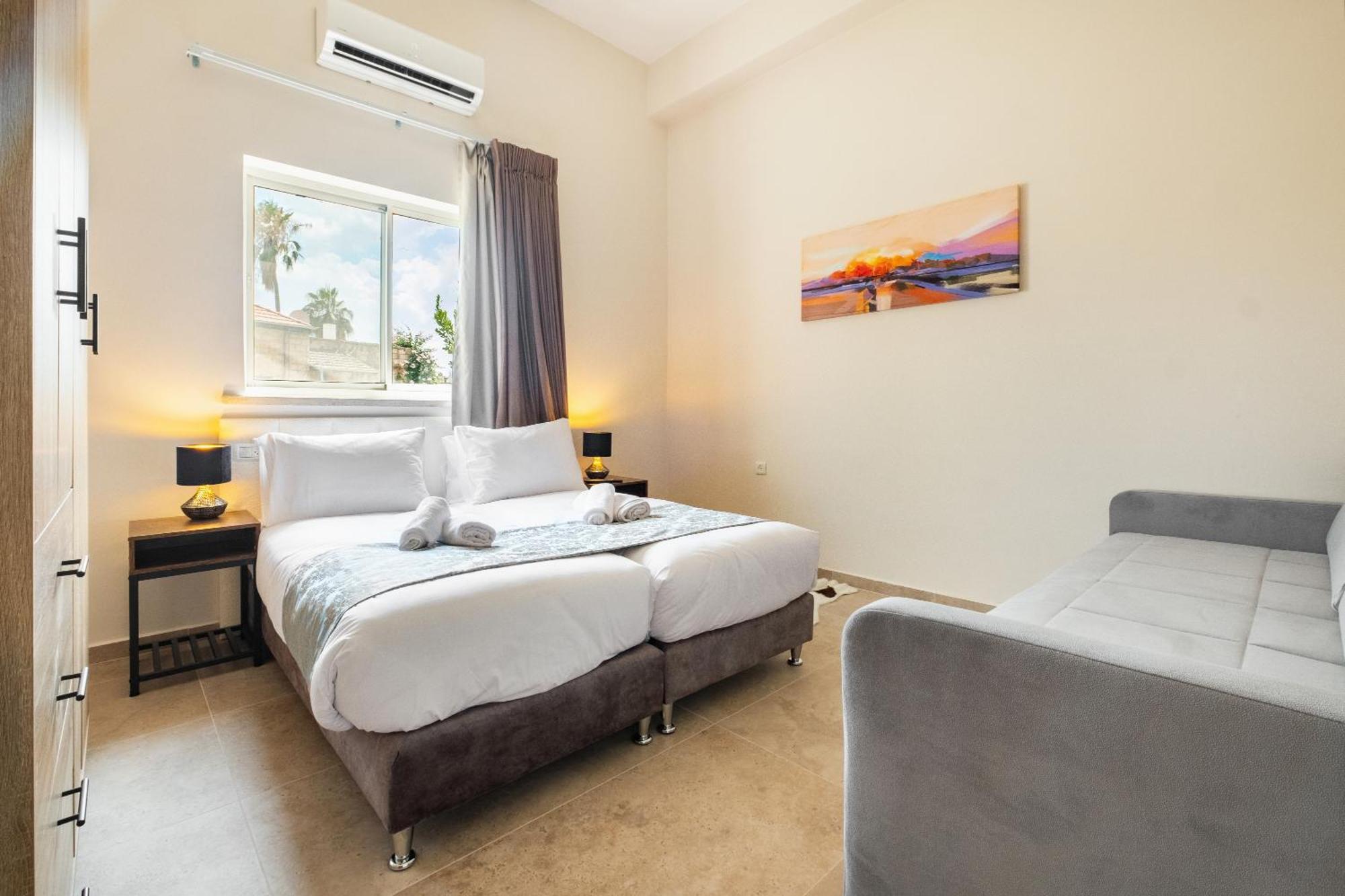 3Bdrgerman Colony Apartment Baitulmaqdis Luaran gambar